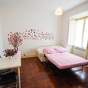  Apartment House Naiadis
